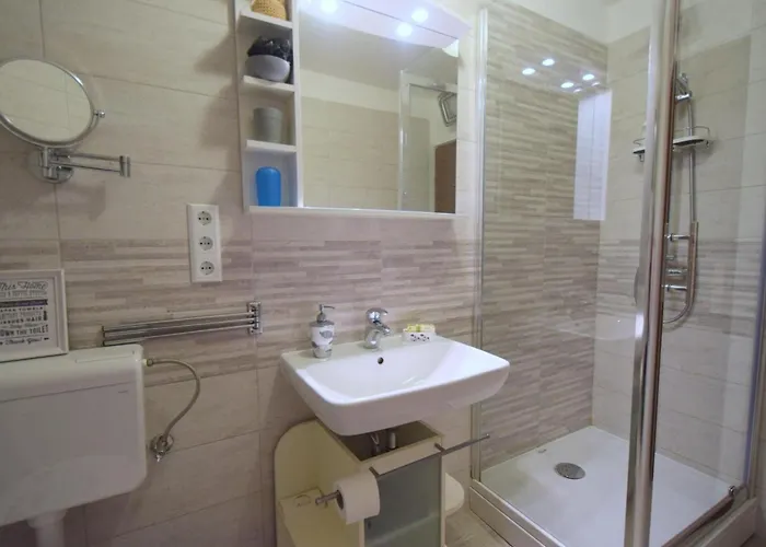 Cvenkica By Interhome Omišalj