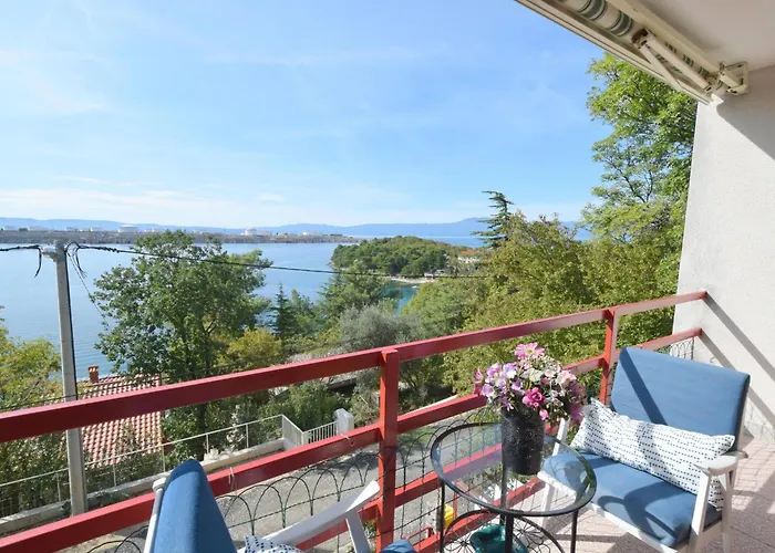 Cvenkica By Interhome * Omišalj