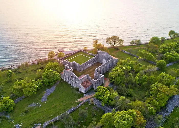 Cvenkica By Interhome * Omišalj