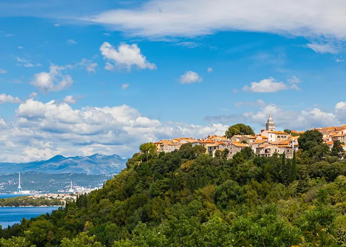 Cvenkica By Interhome * Omišalj